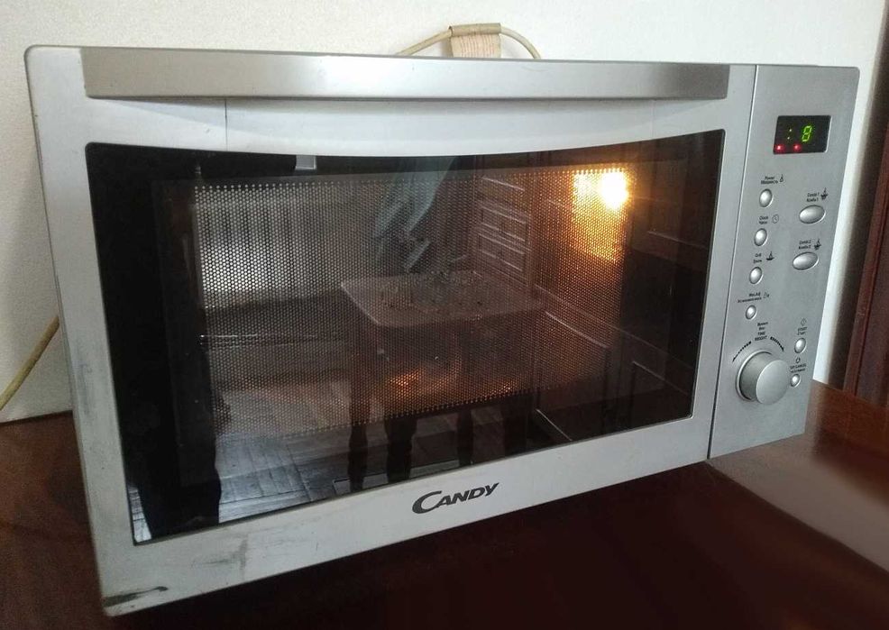 Большая микроволновая печь Микроволновка Candy CMW 900 EGX