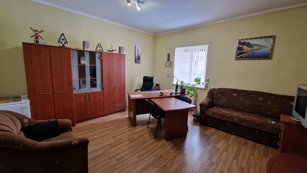 Продаж приміщення з землею- Прутська … кільцева ( на кільці )