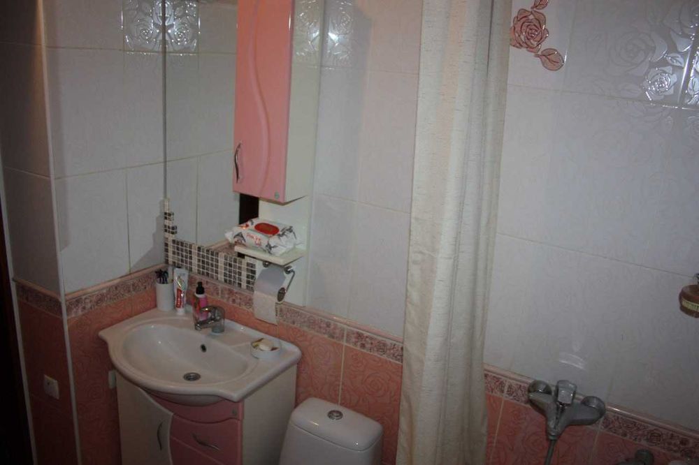 Продам 3-поверховий будинок в Березині 3449