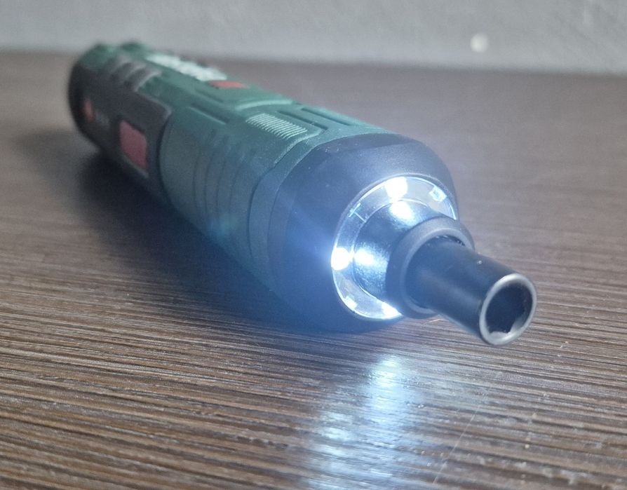 Mały wkrętak PARKSIDE PARS 4 A1 z bitami