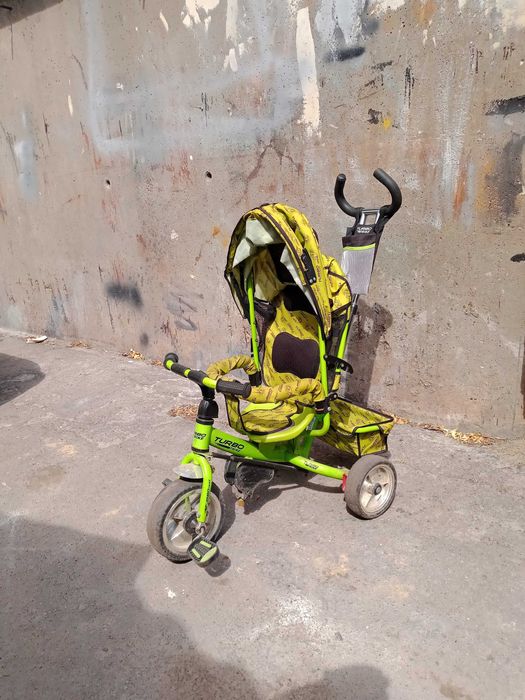 Вело коляска детская трехколесная. В подарок трехколесный велосипед