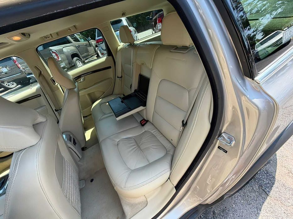 Volvo XC70 T5 Premier      2016