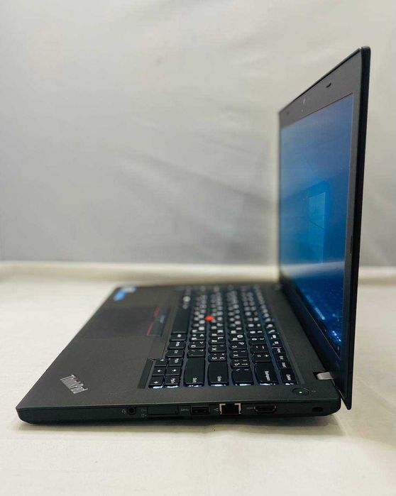 Ноутбук Lenovo T460 / 14" HD LCD / i5-6300U / 8GB DDR3 / 128GB SSD