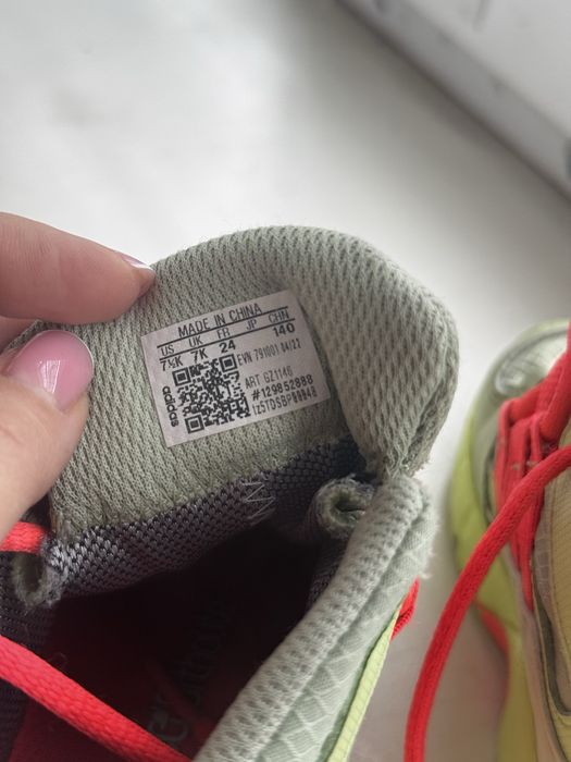 Продам детские сапожки adidas Gore-tex