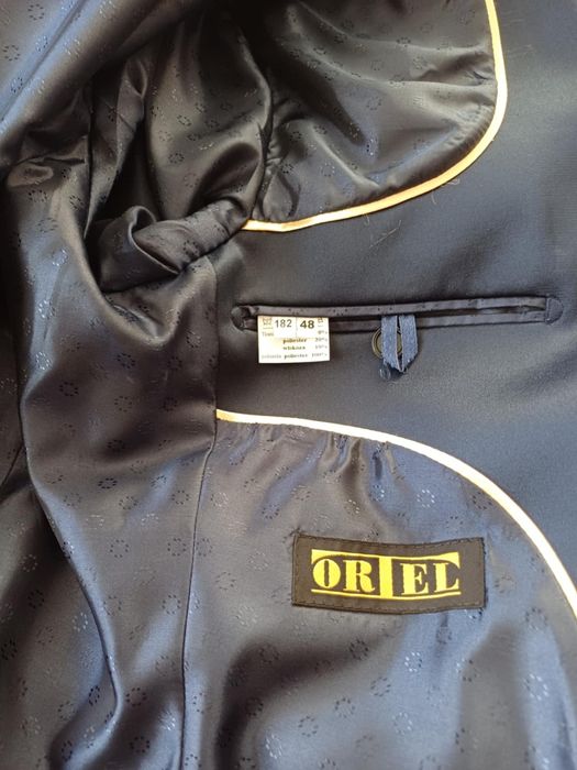 Garnitur męski granatowy