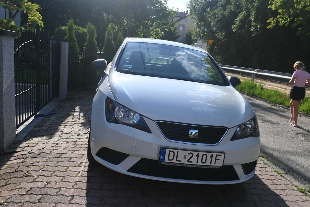 Sprzedam samochód Seat Ibiza 2012 r.