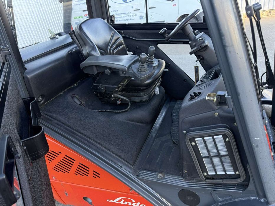 Навантажувач Linde H25T-01 2012 рік