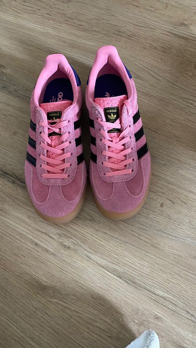 Gazelle rosas Adiddas