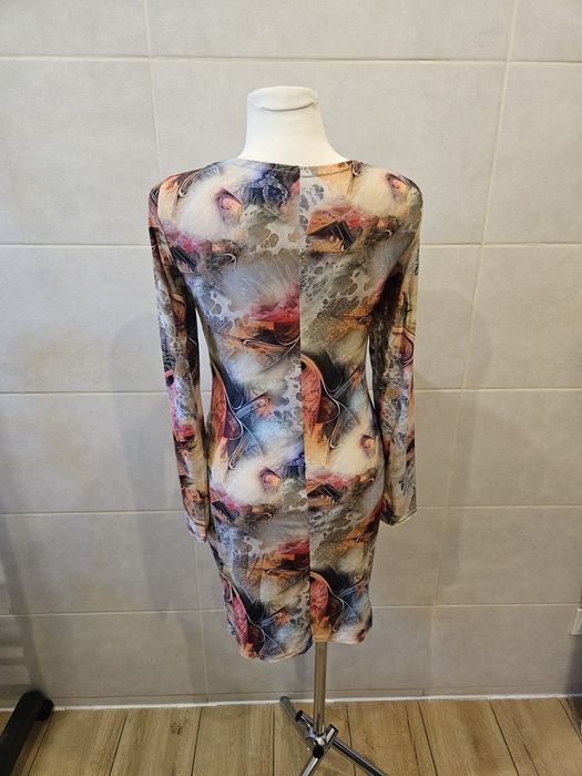 Sukienka wzory xs s nowa dopasowana kopertowy dekolt  xs s