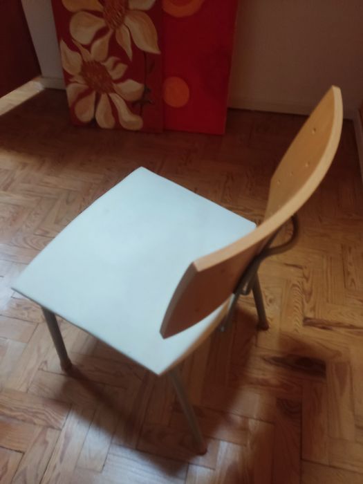 2 cadeiras de Madeira