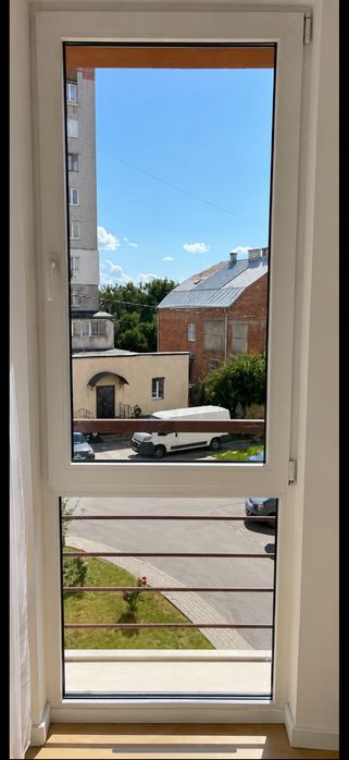 Продаються вікна