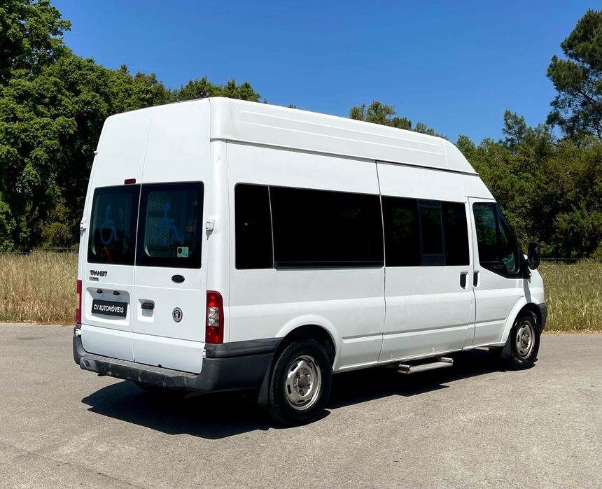 Ford Transit 330L 2.2 TDCi