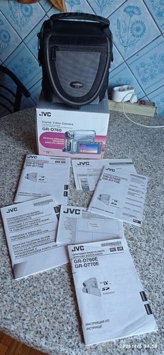 Продам видеокамеру JVC.