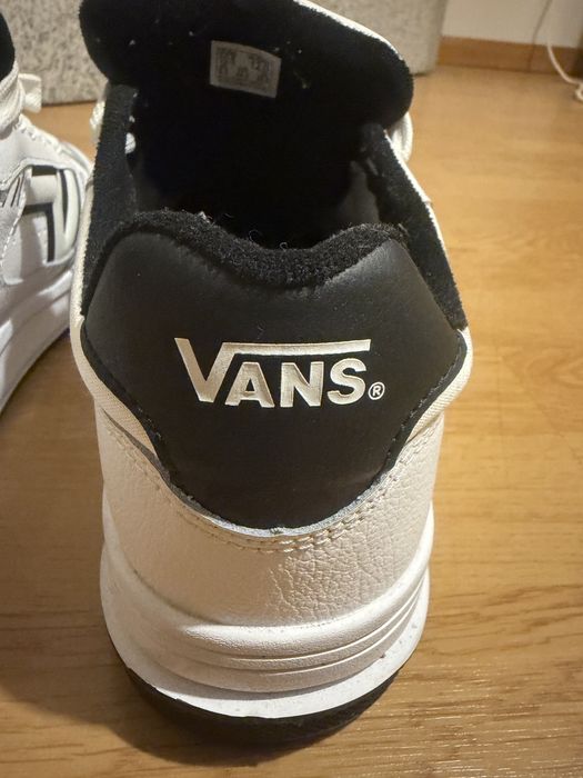 Saoatilha Vans em pele!!! Tamanho 42