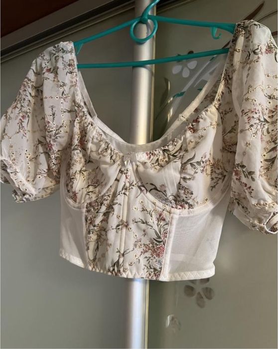 Топ-корсет.