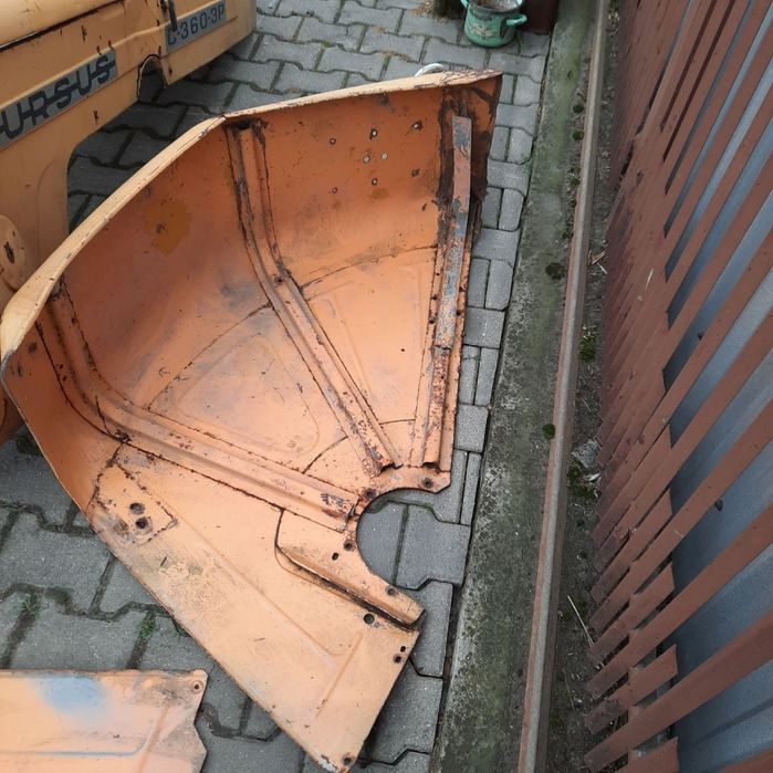 Ursus C-360 oryginalne błotniki tył i maska