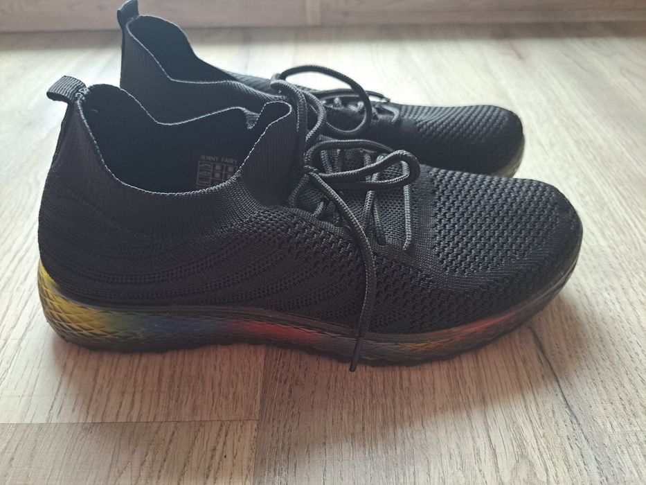 Stylowe buty rozmiar 39