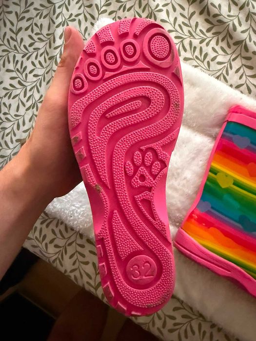 Botas de Chuva Menina Tamanho 32 – Arco-Íris e Corações