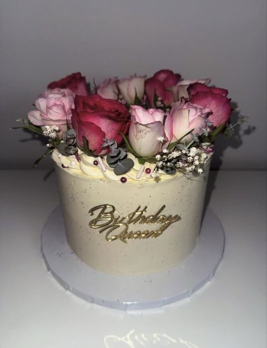 Domowe torty, ciasta, słodkie stoły.