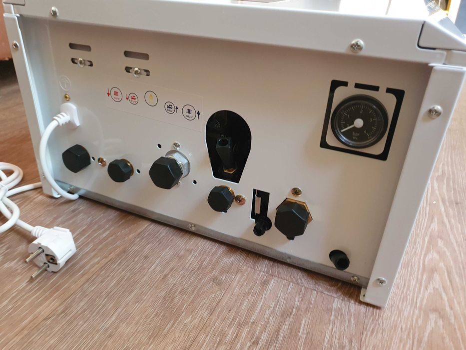 Котел RENS RGB 24 кВт двухконтурный, турбированный с дымоходом