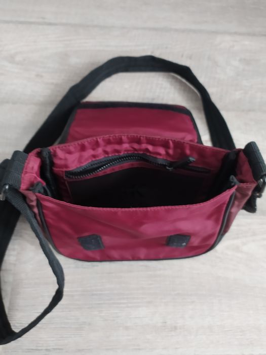 Torba na ramię listonoszka  Calvin Klein