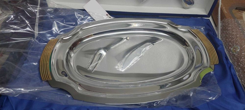 Travessa com aplicações ouro - NOVA