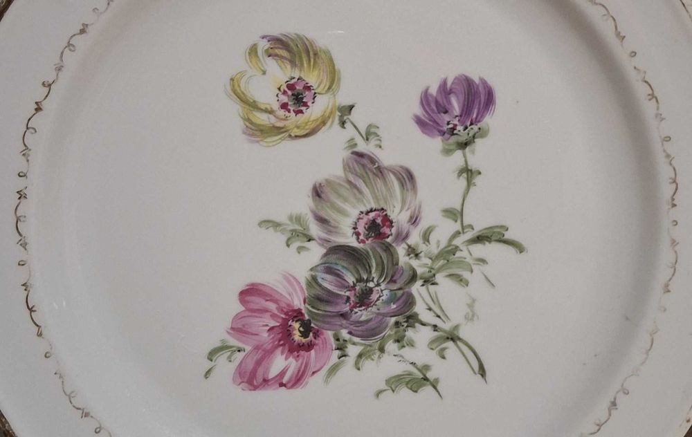 Antique Decorative Plates428624926024683524