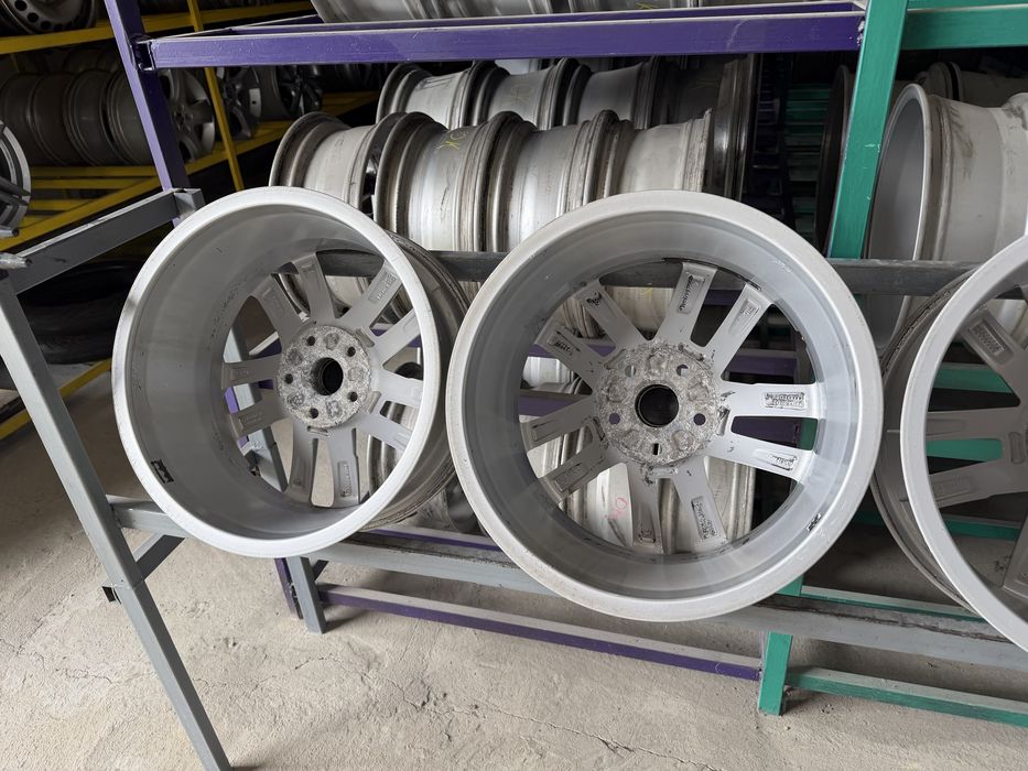 Оригінальні диски Audi 5/112 R17 6,5J ET43 8YO 601 025L.