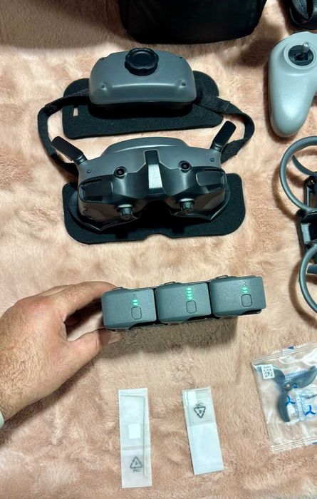 DJI Avata 2 - Fly More Combo + FPV RC3  *NOVO*