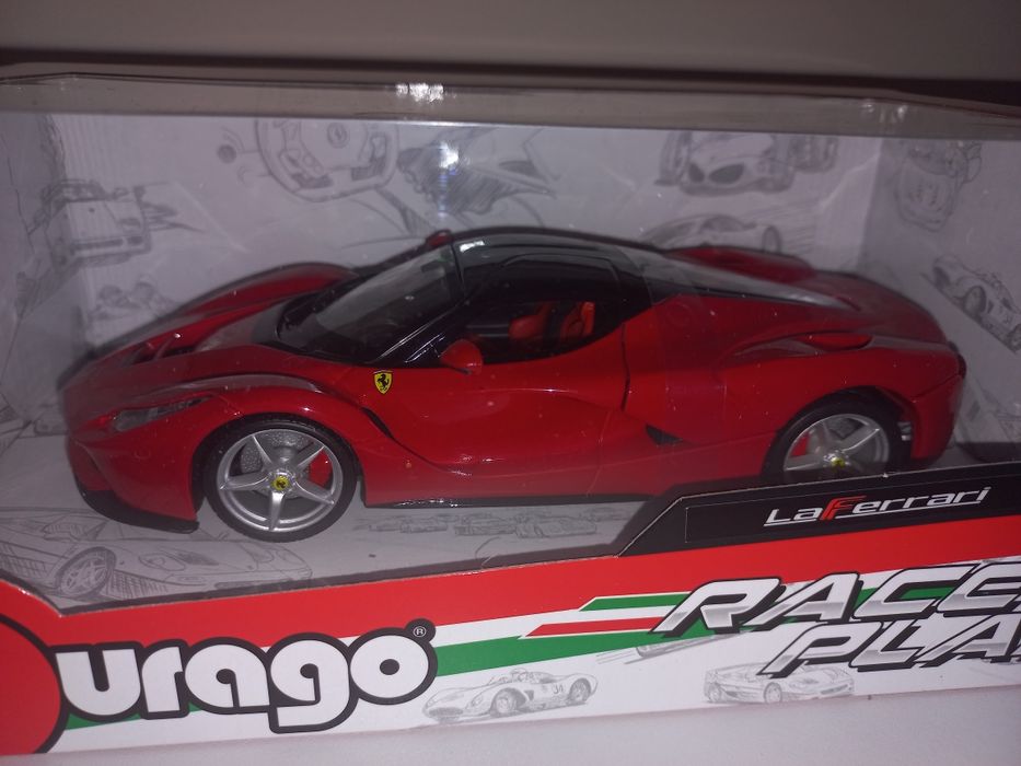 Bburago Ferrari Laferrari,skala 1:24