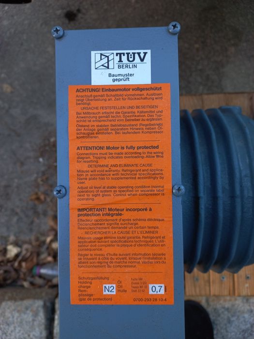 Компрессор холодильника