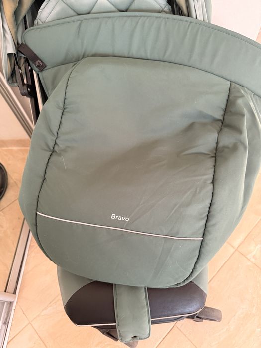 Прогулянкова коляска Carrello Bravo (Карелло Браво) всесезонна