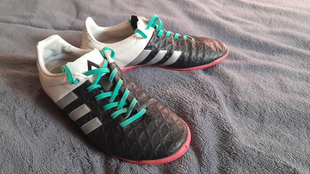 Halówki Adidas rozm. 36 2/3