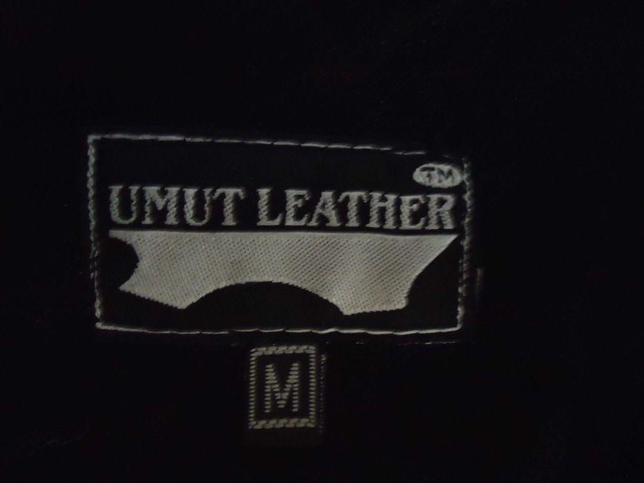 Тёплая натуральная фирменная дублёнка р. 44-46, состояние новой дёшево