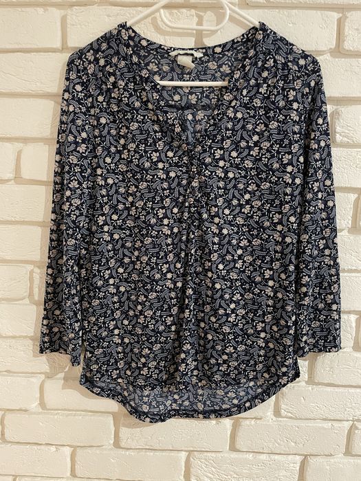 Bluzka H&M w kwiatki niebieska łączka
