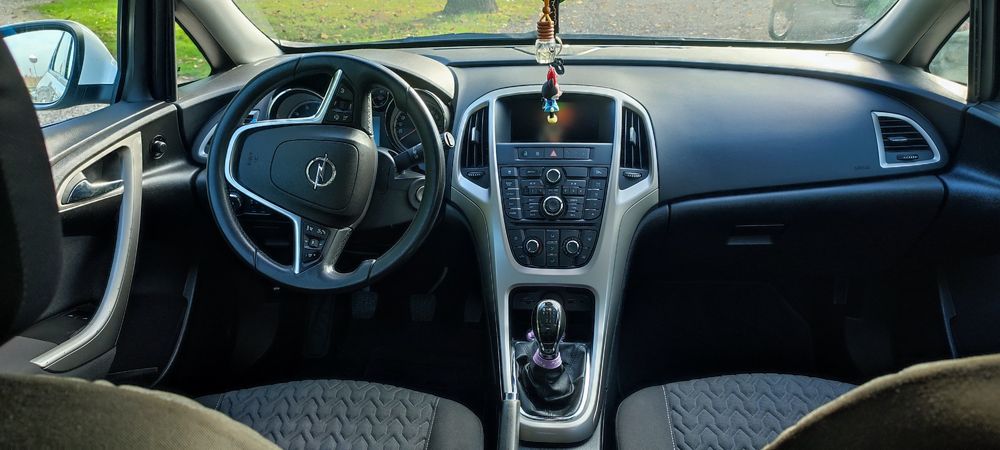 Sprzedam Opel Astra J