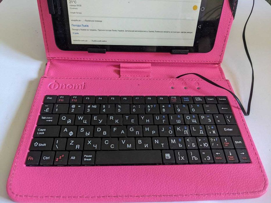 Планшет huawei t1-701u з клавіатурою та чохлом
