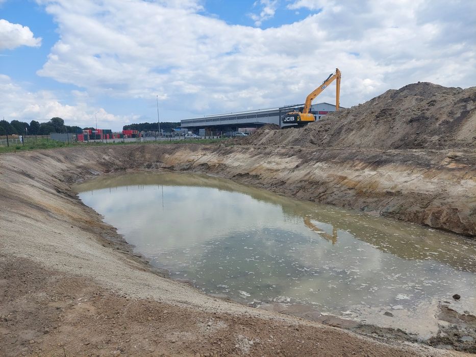 Kopanie czyszczenie stawów