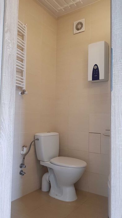 Przytulna kawalerka do wynajęcia w centrum Sławna, pierwsze piętro.