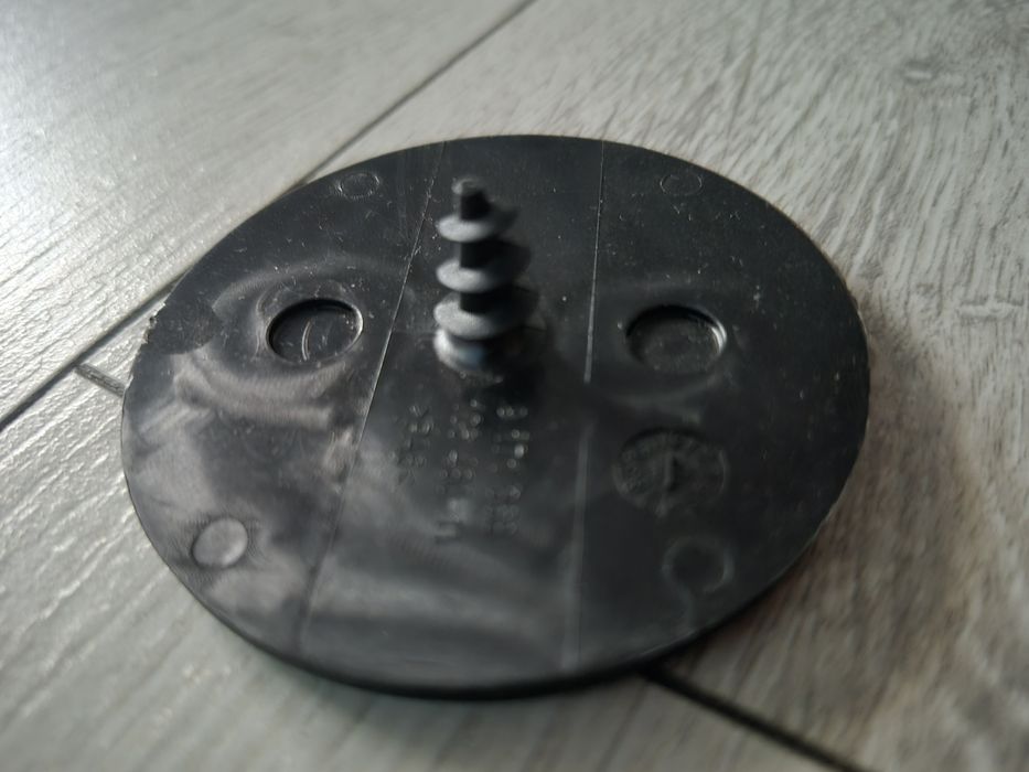 SPINKI DYWANIKÓW BMW E90 E81 X5 X6 Z3 MINI COOPER 51479171368, 51470141050
