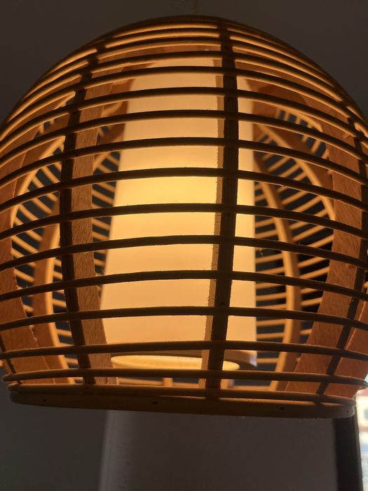 Candeeiro de madeira