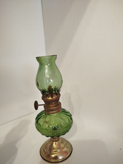 Вінтажні міні гасові лампи.