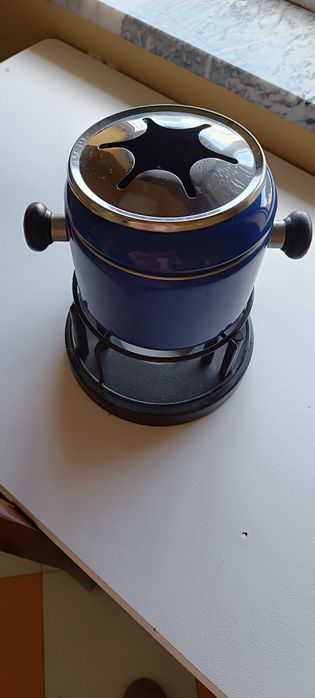 Panela de fondue azul, usada