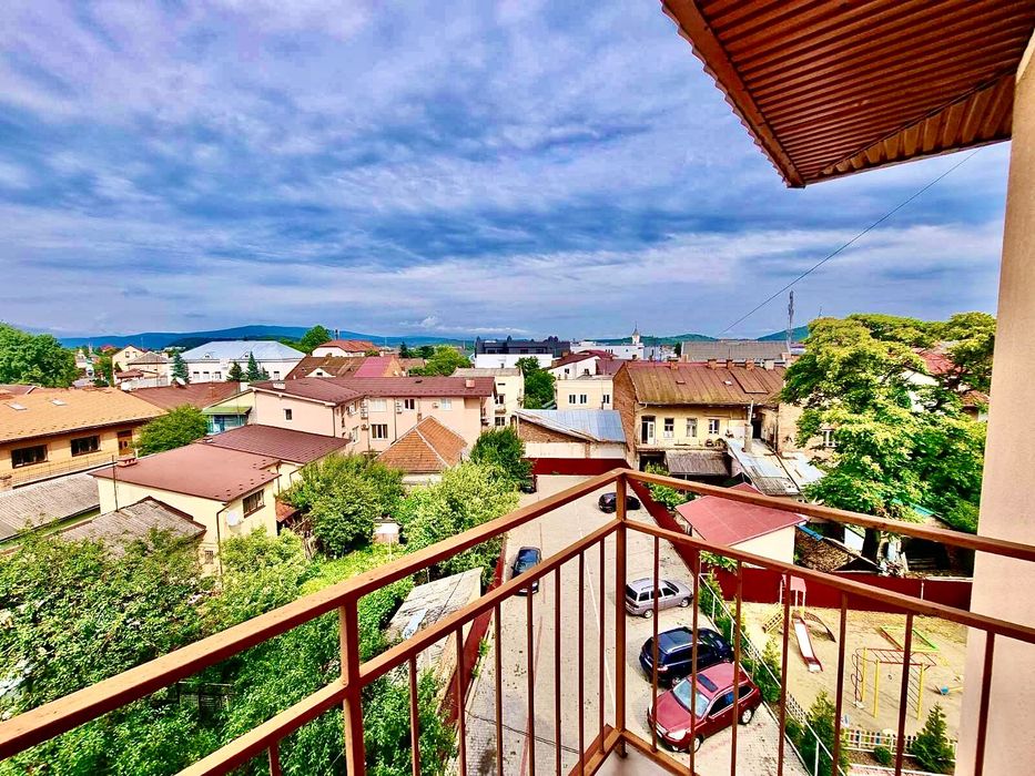 Здається подобово квартира в центрі  Мукачева вам точно сподобається!