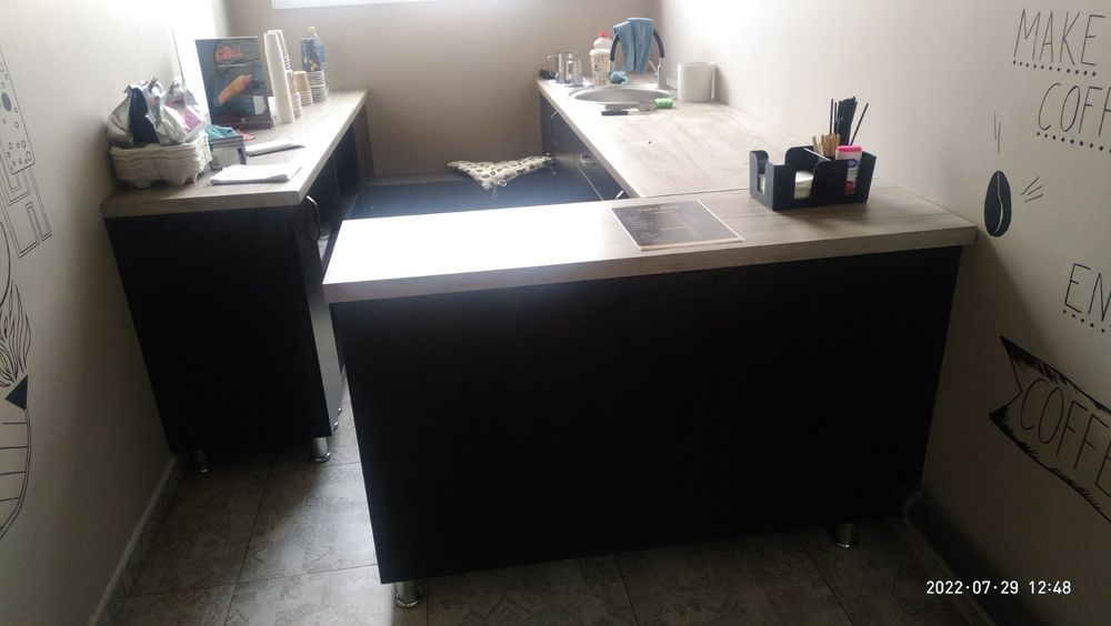 Продам меблі з кав'ярні