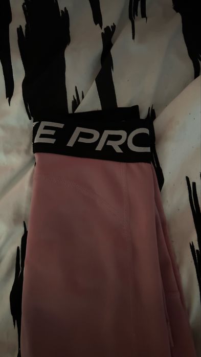 Nike pro legginsy