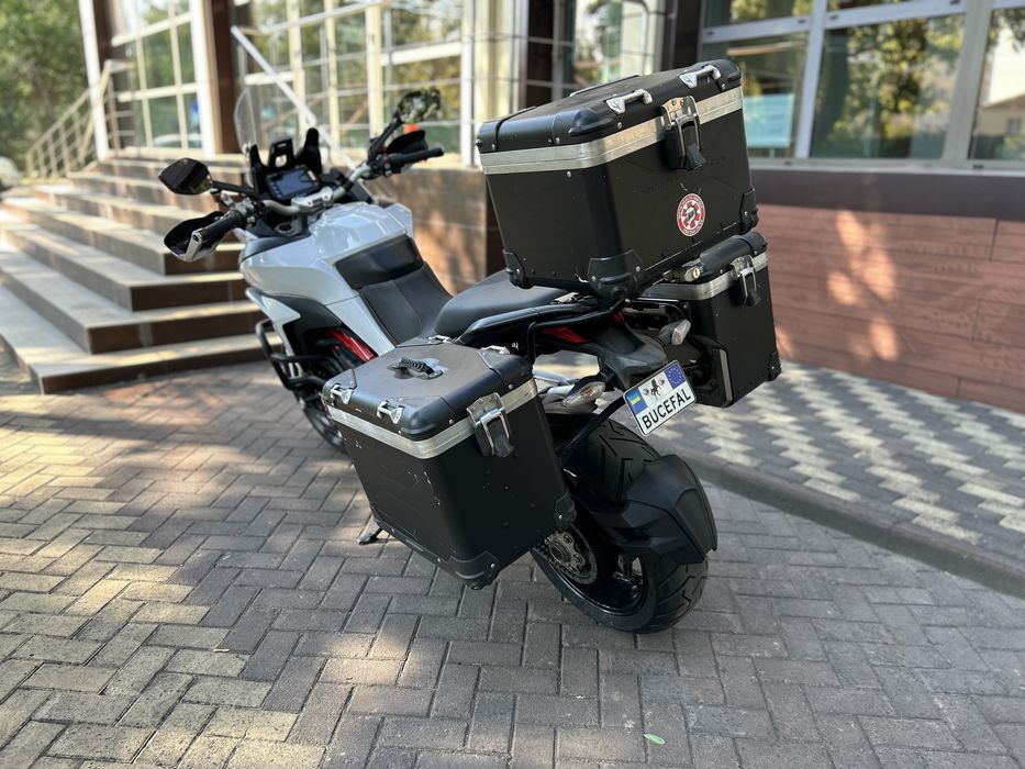 Мотоцикл Ducati Multistrada 1200S 2015 рік