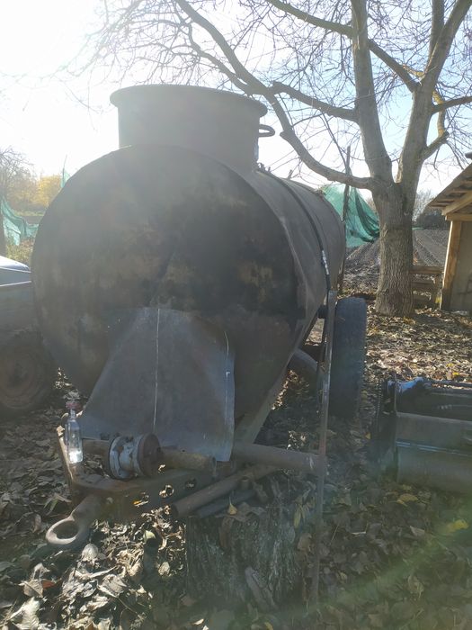 Бочка 4 куба на колесах