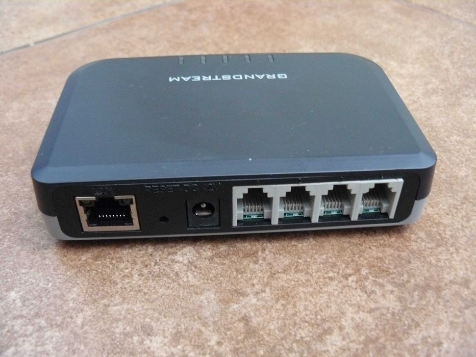 bramka Grandstream HT704