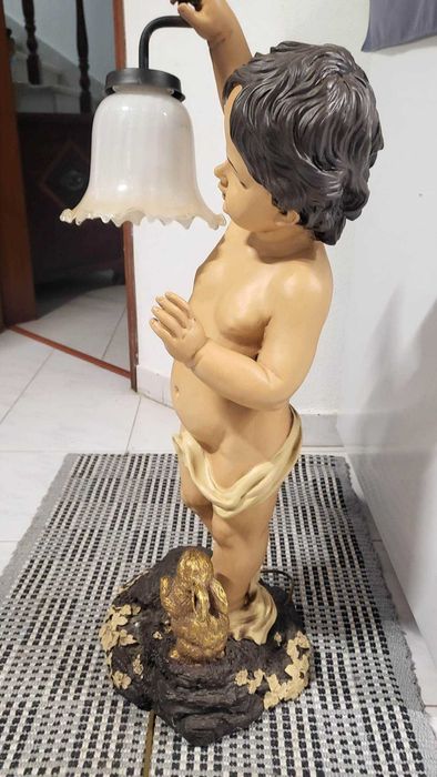 Candeeiro em formato de anjo